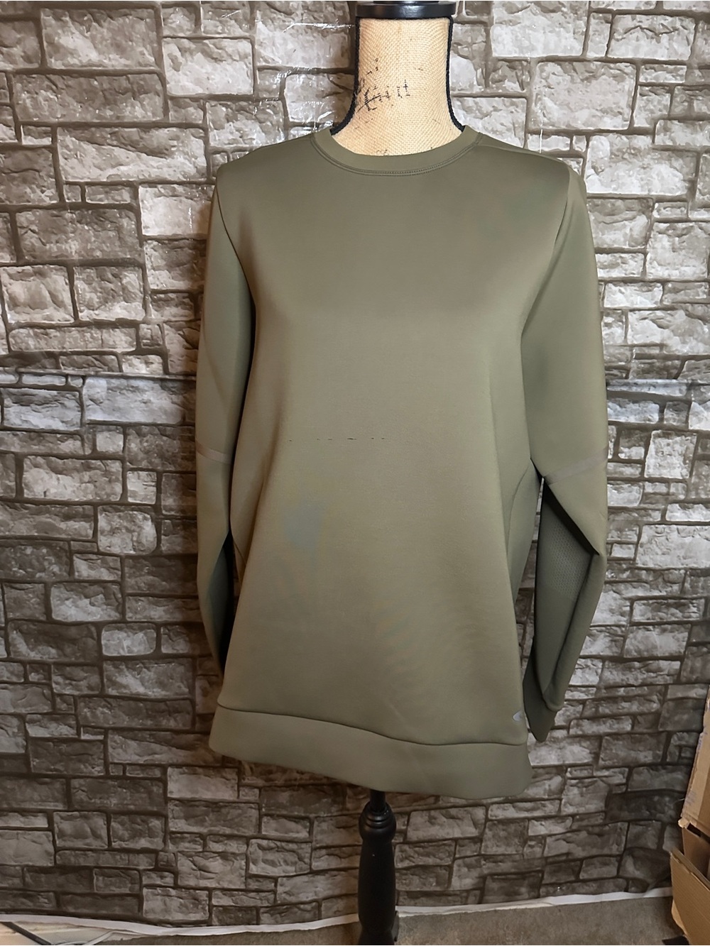 Oakley Olive Green Performance Pull Over Crew Neck Size XL